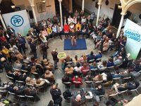 Casado insta a Sánchez a intentar "evitar la humillación" y negociar "a cara perro" un buen acuerdo sobre Gibraltar