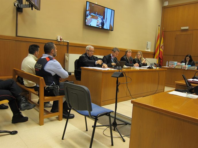 Judici a un gerocultor per cinc agressions sexuals a dones grans