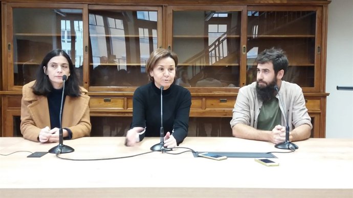 ANA BRAÑA (FORO). CARMEN MORIYÓN (ALCALDESA GIJÓN), Y ALEX GALÁN