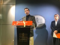 Cs preguntará en el Congreso si las aerolíneas "aprovechan los descuentos de residentes para subir precios"