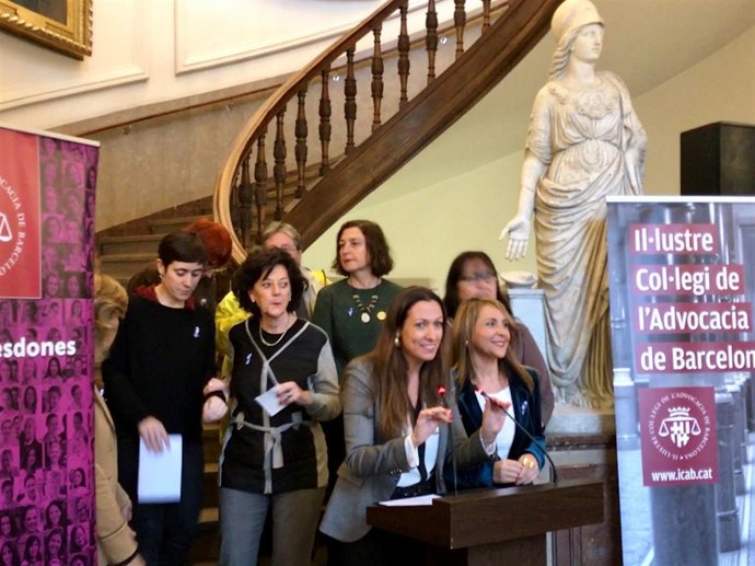 Maria Eugènia Gay, decana del ICAB