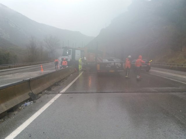 Imagen del accidente en la A-15, a la altura de Irurtzun