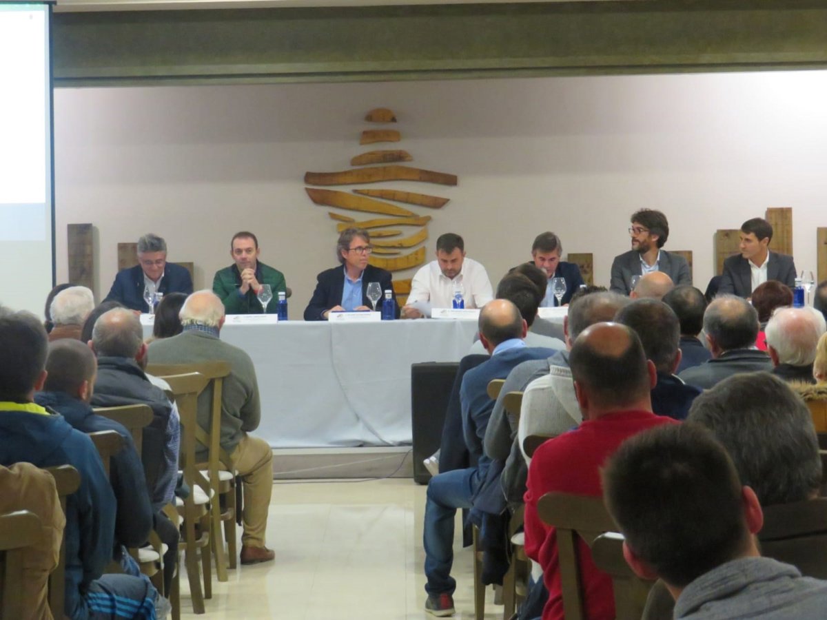 La Junta celebra la creación de la Asociación de Agricultores, Ganaderos y Productores de la La Junta celebra la creación de la Asociación de Agricultores, Ganaderos y Productores de la