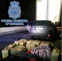 Detenido en Málaga con 450 kilos de hachís y 28 de marihuana en su vehículo tras un accidente de tráfico