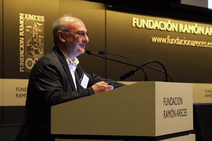 El científico Francisco Mojica en Fundación Ramón Areces