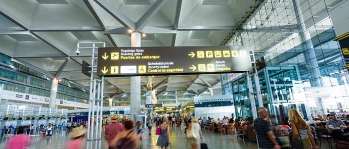 Aeropuerto de málaga costa del sol viajeros pasajeros turismo ocio plazas avión