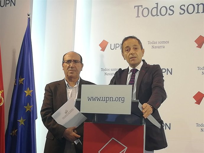 Los parlamentarios Mariano Herrero y Juan Luis Sánchez de Muniáin.