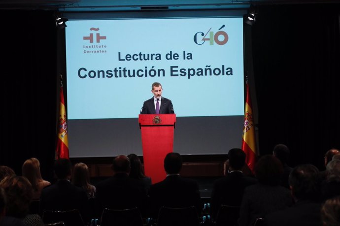 El Rey Felipe VI y la Princesa de Asturias inician la lectura de la Constitución