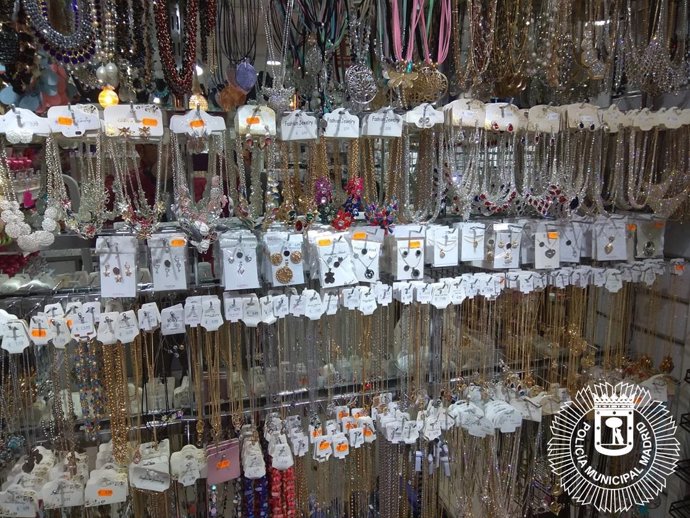 Productos de joyería falsificados que ha requisado en Usera la Policía Municipal