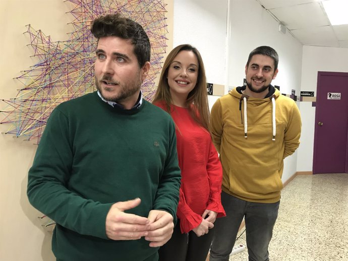 Nacho Escartín, Maru Díaz y Carlos Arroyos, de Podemos Aragón.