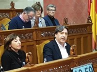 Rovira acusa a Ensenyat de presentar "los peores" presupuestos y "los que más trampas esconden"