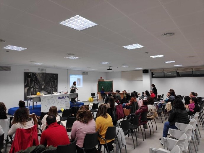 Charla sobre parto en movimiento