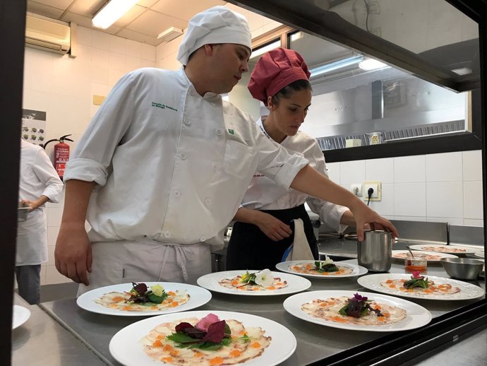 Escuela de hostelería restaurante La Cónsula Málaga cocina gastronomía formación