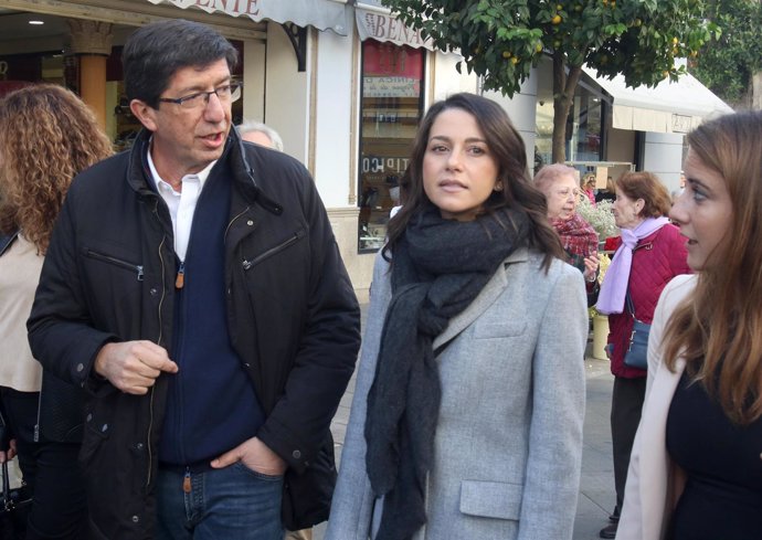Arrimadas, en un acto electoral con Juan Marín en Sevilla