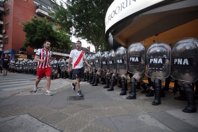 Soccer Football - Copa Libertadores Final - Second leg - River Plate v Boca Juni