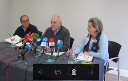 Representantes de Kristau Eskola en rueda de prensa