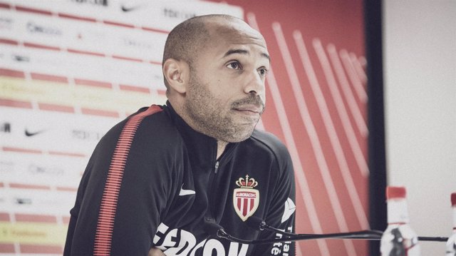 El entrenador del AS Monaco, Thierry Henry