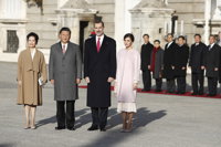 Xi Jinping y su esposa, recibidos con honores militares por los Reyes en su visita de Estado