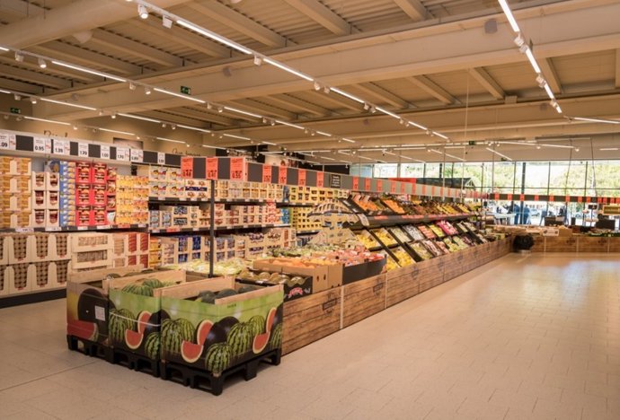 Interior de supermercado Lidl