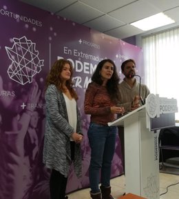 Jara Romero, Irene de Miguel y Álvaro Jaén en rueda de prensa en Mérida