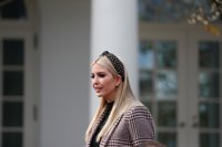 Ivanka Trump afirma que "no hay equivalencia" entre ella y Clinton por el uso del correo privado