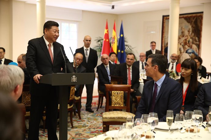 Pedro Sánchez y el presidente de China Xi Jinping durante el almuerzo oficial en