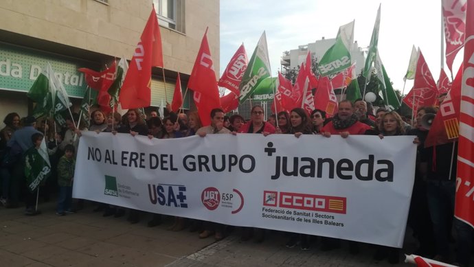 Manifestación por el ERE de Juaneda