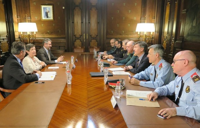 Gupo De Treball Per Integrar A la CNP L I La Guàrdia Civil En El CAT112