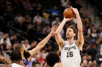Pau Gasol sufre una fractura por estrés en su pie izquierdo