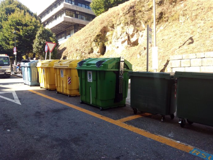 Contenedores de basura en Vigo