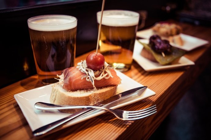 Pinchos,  tapa, cerveza