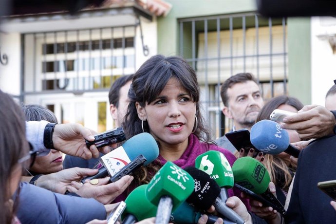 Teresa Rodríguez, en declaraciones a los periodistas en Puente Genil