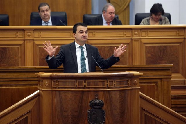 Francisco Martínez Arroyo, consejero de Agricultura, en Cortes
