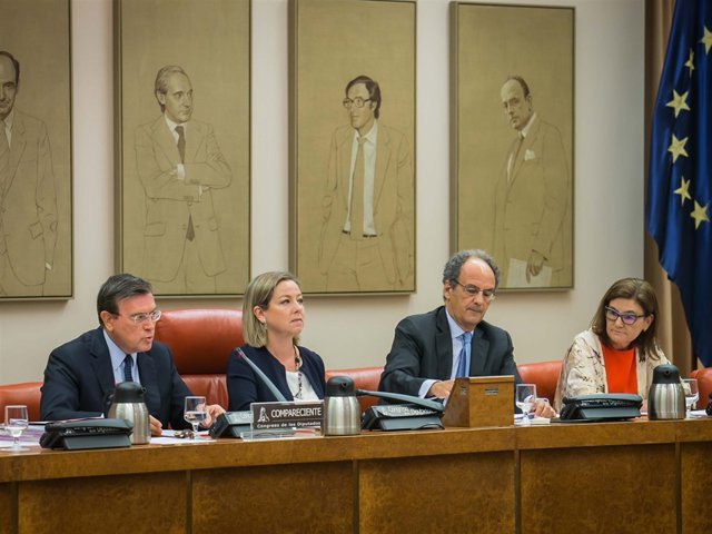 José María Viñals, junto a Ana Oramas