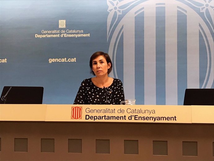 La secretaria general de la Conselleria de Enseñanza de la Generalitat, N.Cuenca