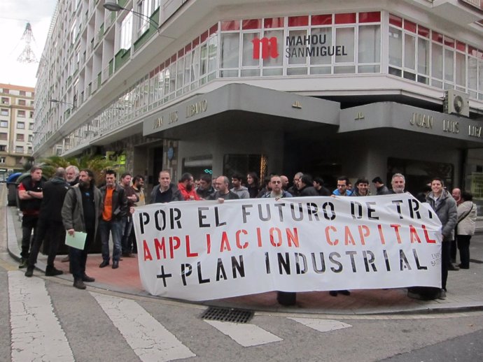 Plantilla Tubos Reunidos Protesta En Bilbao ERE.