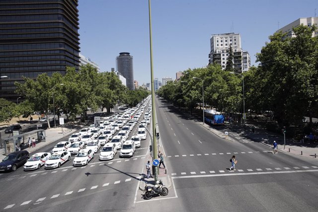 Los Taxistas De Madrid Se Manifestarán De Nuevo El 9 De Enero Para ...