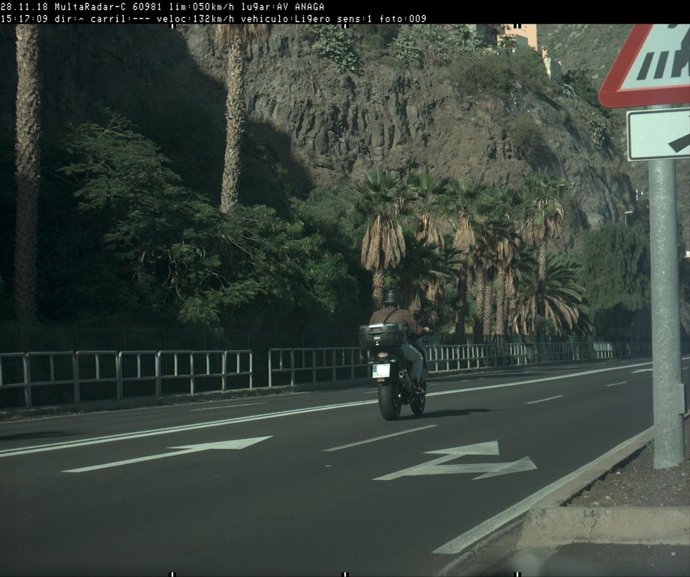 Foto del motorista circulando a 153 km/h