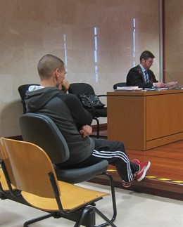 Acusado de agredir a un guardapesca en A Pobra