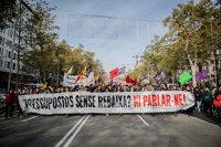 Profesores, estudiantes, médicos y funcionarios reclaman al Govern revertir los recortes