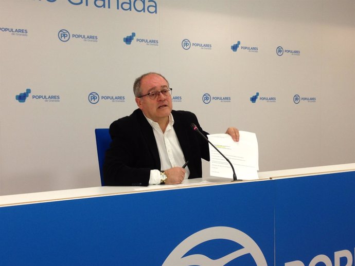 Antonio Ayllón en rueda de prensa