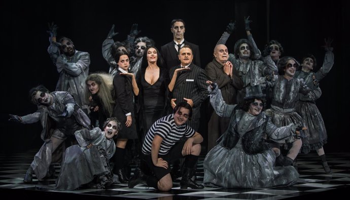 La Familia Addams llegará al Teatre Coliseum con diez artistas catalanes