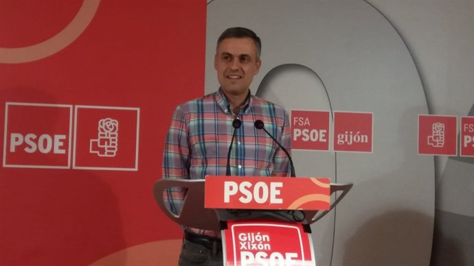 IVÁN FERNÁNDEZ ARDURA, SECRETARIO GENERAL DE LA AGRUPACIÓN SOCIALISTA DE GIJÓN