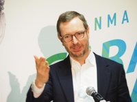 Javier Maroto (PP): "Un voto a VOX, cuatro años más de Susana Díaz"