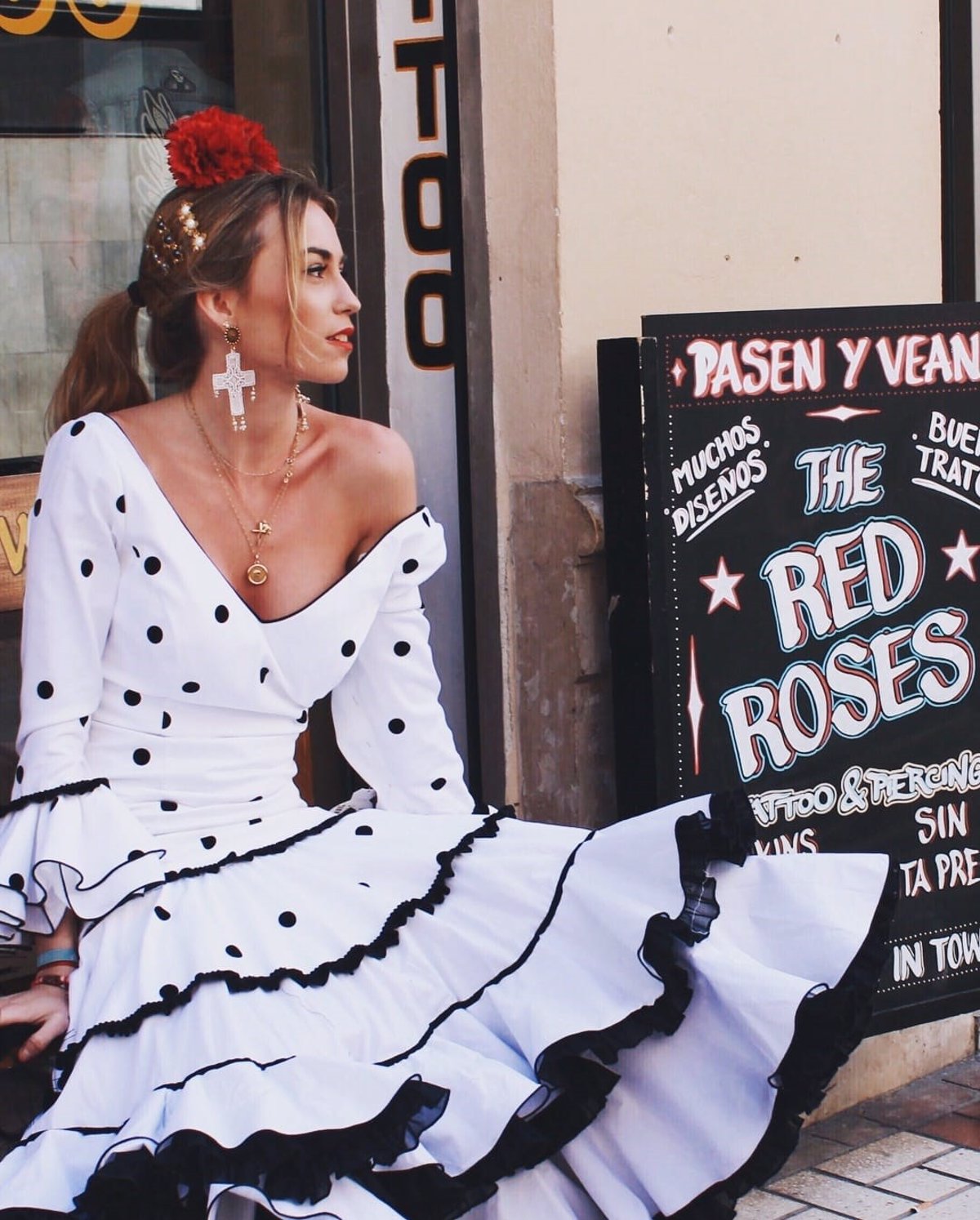 burlarse de Mata eficiencia La firma de moda flamenca Maricruz & Montecarlo celebra su 60 aniversario  reafirmándose en la pureza del traje