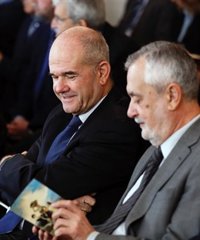 Podemos pide la comparecencia de Chaves y Griñán en una comisión de investigación por cursos de formación en Asturias