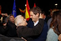 Albert Rivera: "A Marín no le va a llamar nadie para no levantar alfombras" y a PSOE y PP sí al tener "mucha basura"