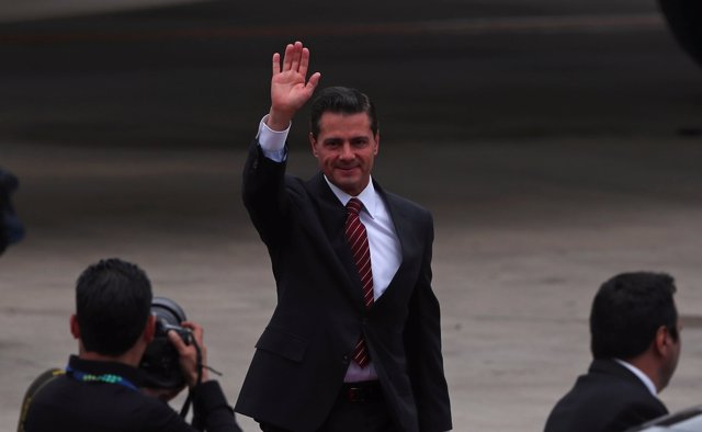 Mexican President Enrique Pena Nieto arrives ahead of the G20 leaders summit in