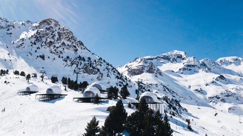 Mugas en la estación de Formigal-Panticosa