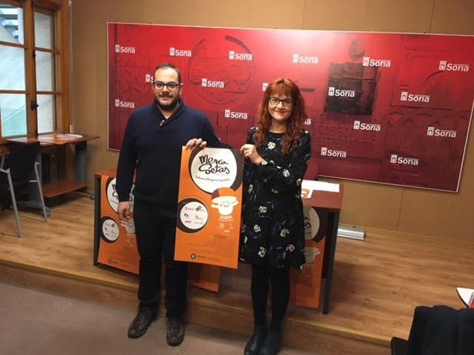 Ana Calvo y J. A. Vega en la presentación de Mercasetas 26-11-2018